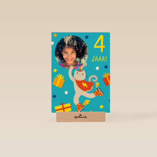 Feestende kat 4 jaar fotokaart