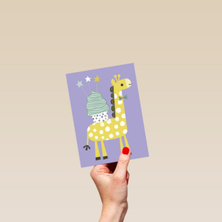 giraffe met cupcake
