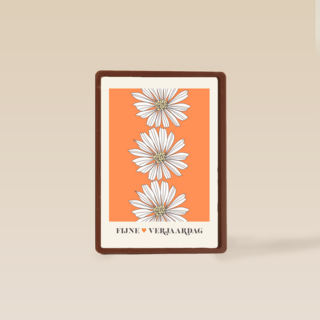 Verjaardagskaart oranje met bloemen