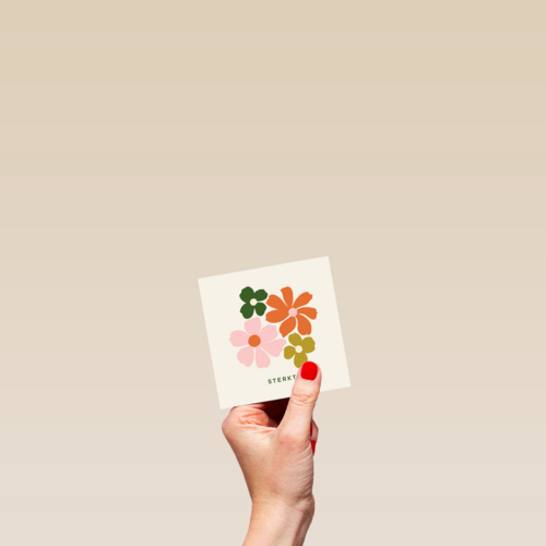 Sterkte kaart met getekende bloemen