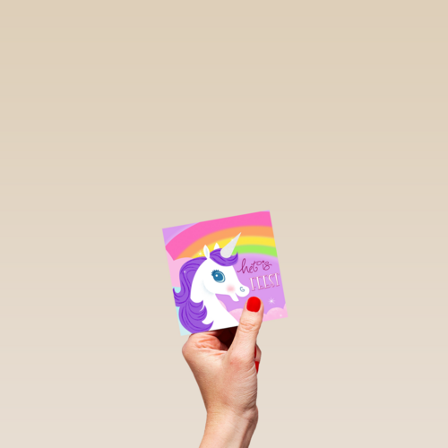 het is feest met een eenhoorn en regenboog