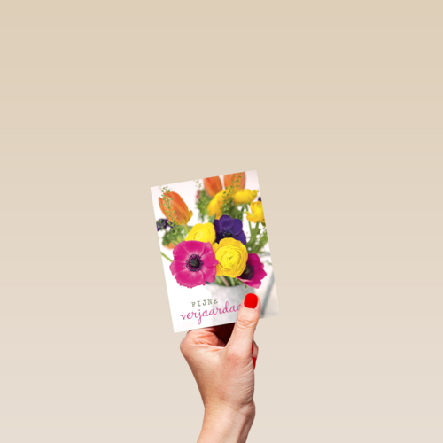 een hele vaas met bloemen