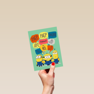 Verjaardagskaart de Minions hiep hiep hoera banana