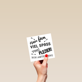 op kamp kaart met tekst have fun viel spass veel plezier