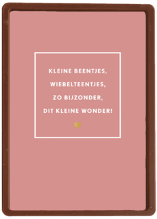 geboorte dochter kleine beentjes wiebelteentjes