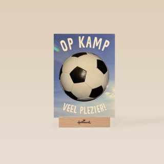 Op kamp kaart met voetbal veel plezier