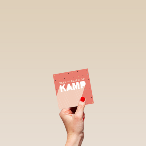 op kamp kaart met de tekst veel plezier op kamp