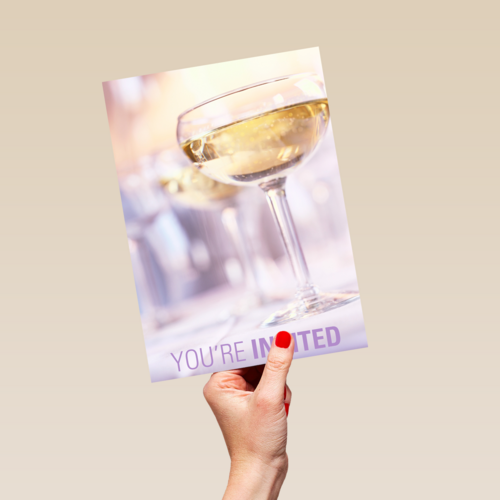 glazen witte wijn jubileum