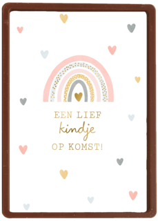 een lief kindje op komst met regenboog