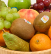 Fruitmand Cadeaubox met Fruitsap en Notenmix