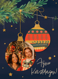 fotokaart voor kerst met kerstballen