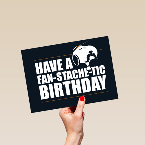 Verjaardagskaart man Snoopy fan stache tic birthday