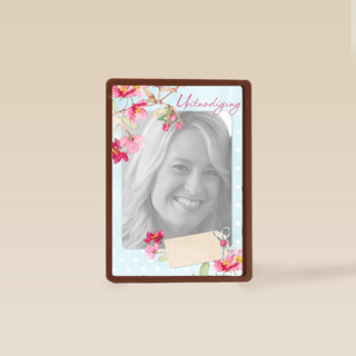 fotokaart uitnodiging jarig tak met bloemen