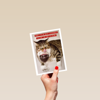 Verjaardagskaart kat met wijnglas