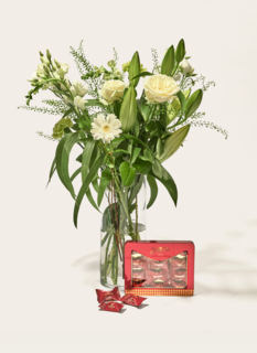 Boeket Meghan Met Cadeaublik C&ocirc;te d&rsquo;Or Chocolade Mini Bouchee