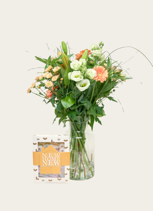 Boeket Bloemen Bright Blossom Met New Home Snoepmix Cadeau Bloemen En Planten |