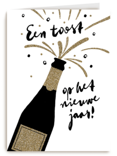 een toost op het nieuwe jaar met champagne