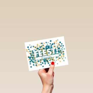 uitnodiging feest blauwe confetti