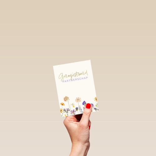 kaart met bloemen voor geregisteerd partnerschap
