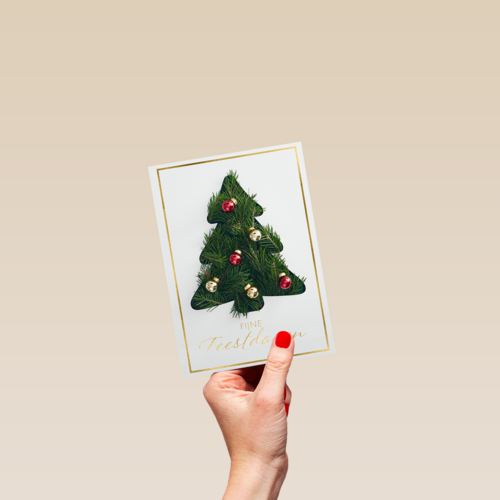 Kerstkaart klassiek wit met kerstboom