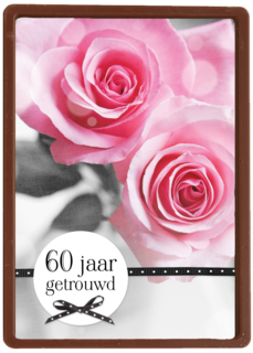 twee roze rozen 60 jaar getrouwd