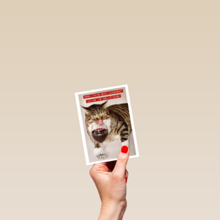 Verjaardagskaart kat met wijnglas