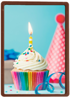 Verjaardagskaart man klassiek cupcake met kaarsje