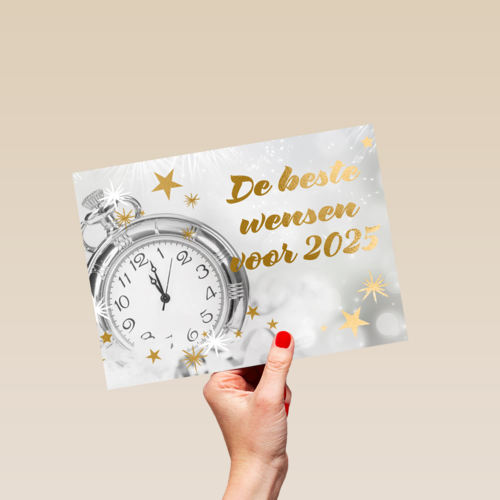 nieuwjaarskaart met klok en de beste wensen