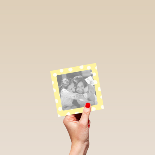 fotokaart blanco vierkant geel met witte stippen