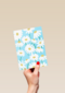 Blanco kaart met witte bloemen