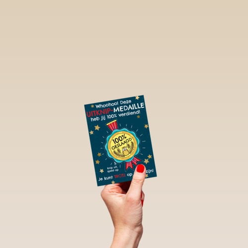 geslaagd kaart uitknip medaille