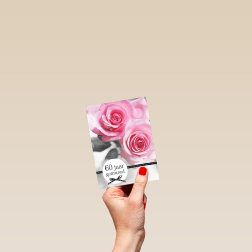 twee roze rozen 60 jaar getrouwd