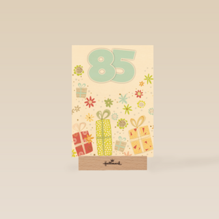 een fleurige 85ste verjaardag met cadeautjes