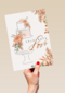 klassieke trouwkaart met taart en bloemen