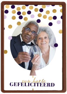 gefeliciteerd kaart foto stijlvol ballon en  confetti