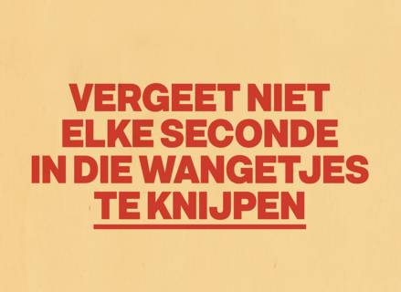 Wangetjes knijpen baby AndC