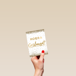 geslaagd kaart hoera geslaagd gouden letters