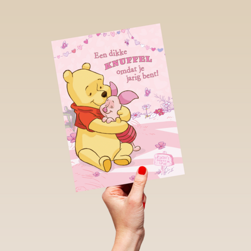 winnie en knorretje knuffelen