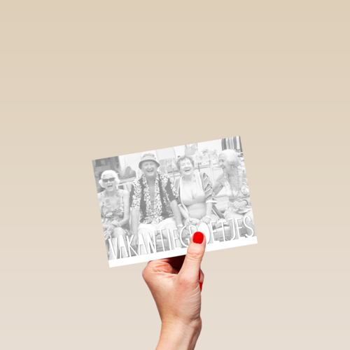 vakantiegroetjes witte tekst fotokaart