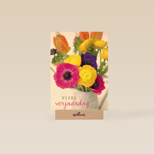 een hele vaas met bloemen
