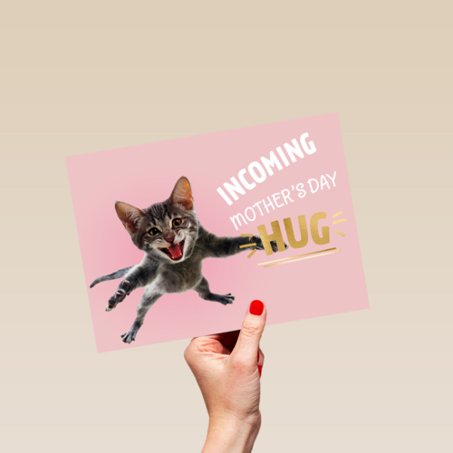 moederdag kaart humor incoming moeders day hug