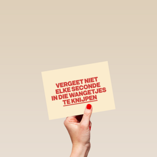 Wangetjes knijpen baby AndC