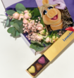 Brievenbusbloemen Ombre Rosa met Leonidas Chocolade Bonbons Hartjes 