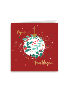 Rode kerstkaart met kerstbal