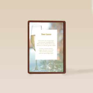 champagne glas om te proosten op je pensioen