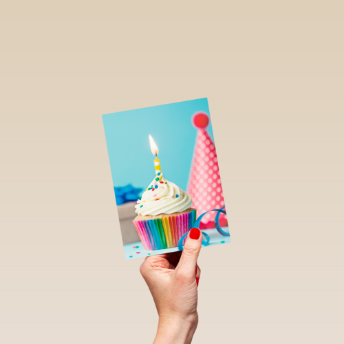 Verjaardagskaart man klassiek cupcake met kaarsje