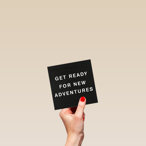 letterbord kaart met de tekst get ready for new adventures