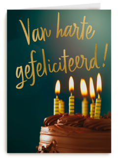 verjaardag kaart van harte gefeliciteerd taart met kaarsjes