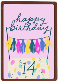 happy birthday met deze uitbundige taart